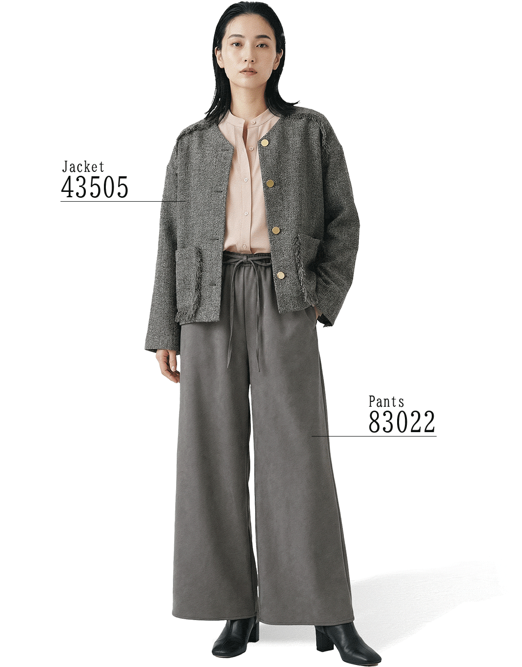 Look 2-2 ノーカラージャケット＆パンツ女性着画